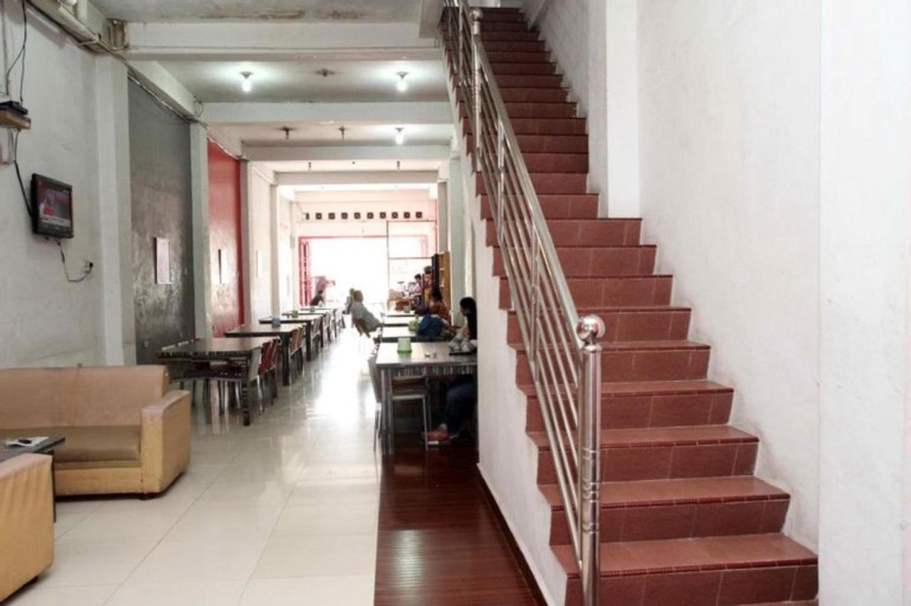 Hotel Mexico Berastagi Extérieur photo